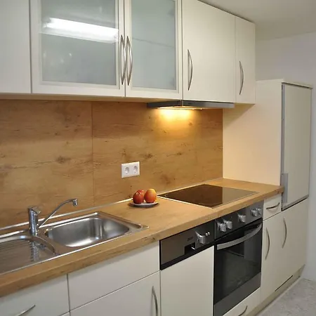 Ferienhaus Leiss هاغنو